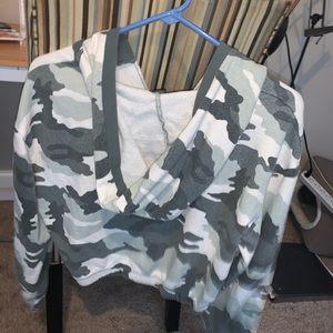 wild fable camp crop sweatshirt